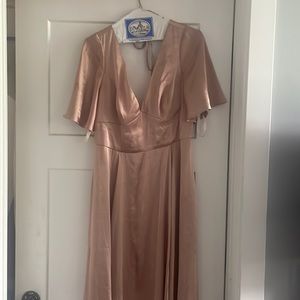 DAVID’S BRIDAL -CHARMEUSE FLUTTER-SLEEVE A-LINE BRIDESMAID DRESS IN COLOR SAND